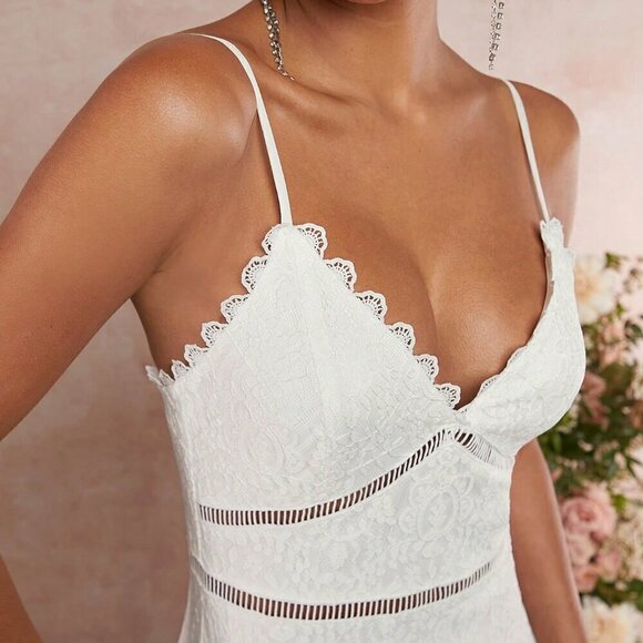 White Elegant Women's Tiered Ruffle Lace Cami Dress - Picture 4 of 5